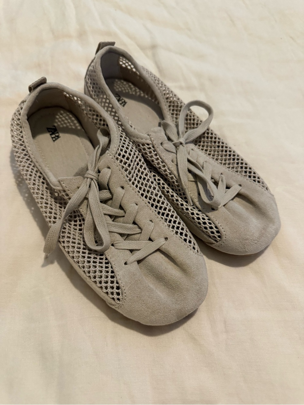 Zara Derby Mesh Lace-Up Shoes in Light Gray EUC 1357